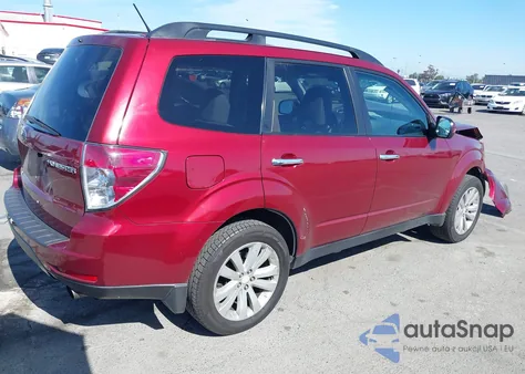 2011 Subaru Forester 2.5X Limited z USA, uszkodzony, nr VIN JF2SHBEC0BH763609